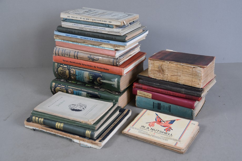 oude-schoolboeken-veiling-van-mooie-antiek-kunst-en-vintage-items