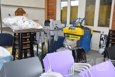 Copy shop, fotostudio en woondecoratie